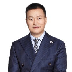 罗俊.jpg